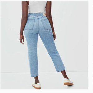 Everlane Curvy 90s Cheeky Straight Leg High Rise Light Wash Sunbleached Jean 31